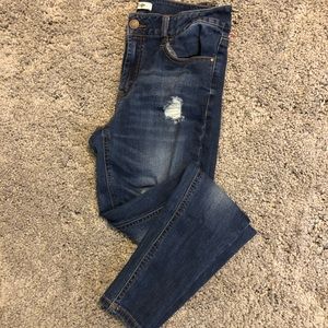 Refuge distressed jeans